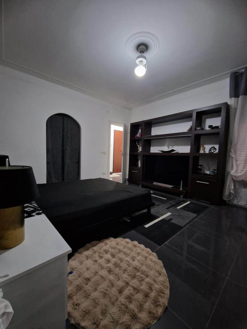 Black&White Apartment in Sanremo