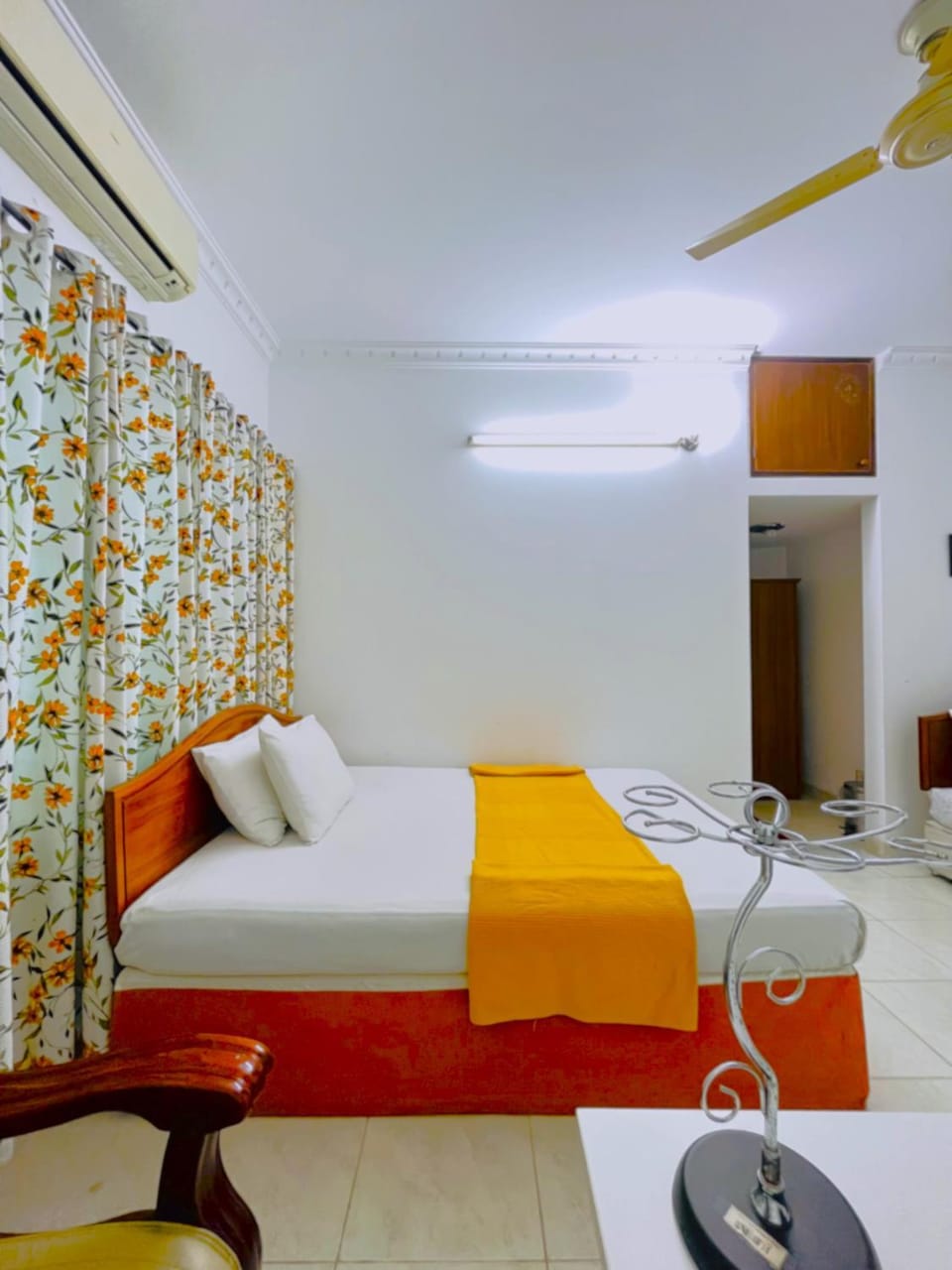 Bed, Photo of the whole room, Bedroom, air conditioner