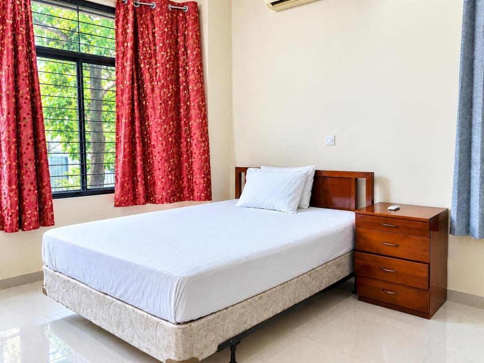 Bed, View (from property/room), Bedroom