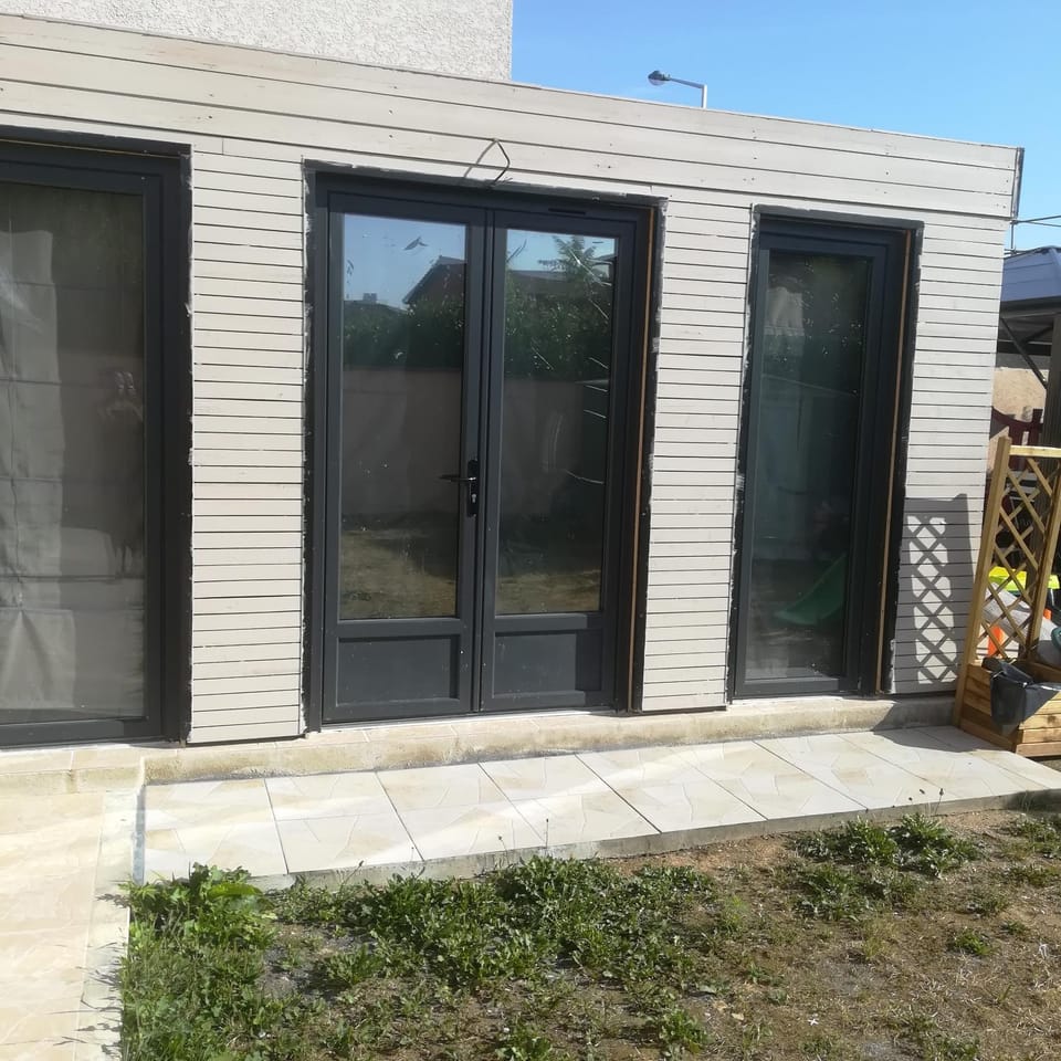 Patio, Facade/entrance