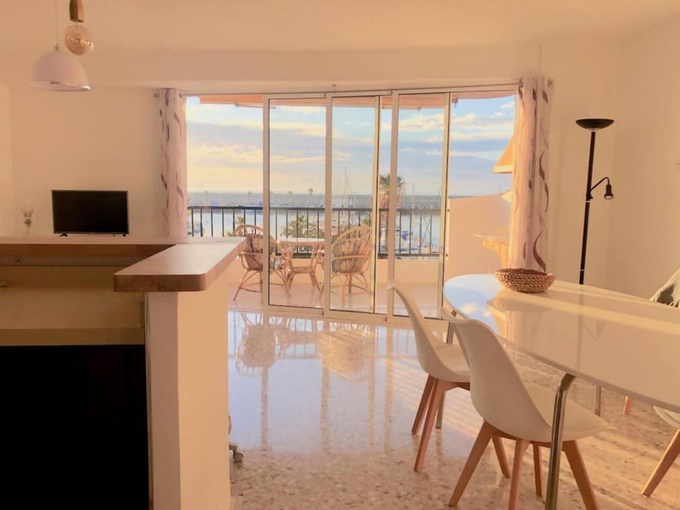 Apartamento con Vistas al Mar frente al Puerto Apartment in Villajoyosa