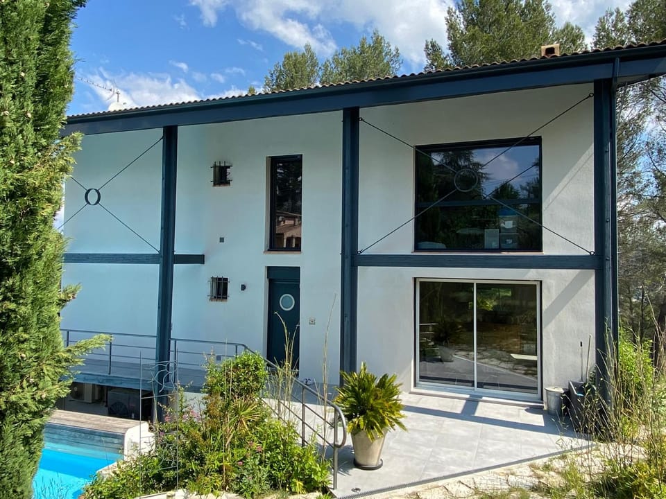 Villa 8-12 personnes avec piscine, entre Aix et Cassis Villa in French Riviera