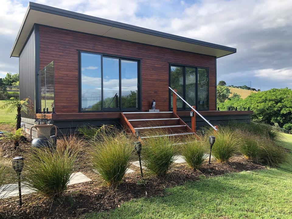 Property building, Patio, Facade/entrance, Natural landscape, Garden, Seating area, Garden view