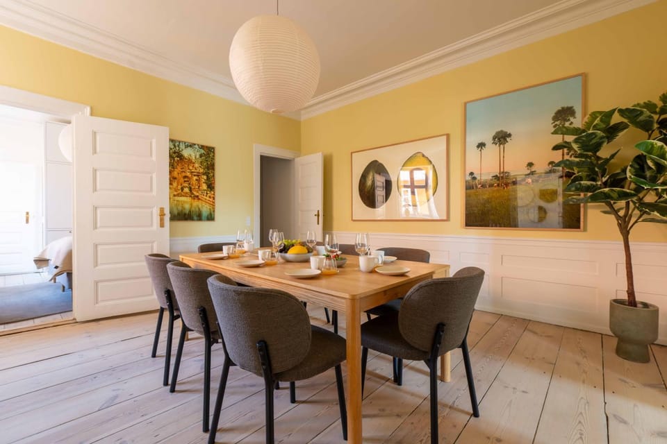 Decorative detail, Dining area