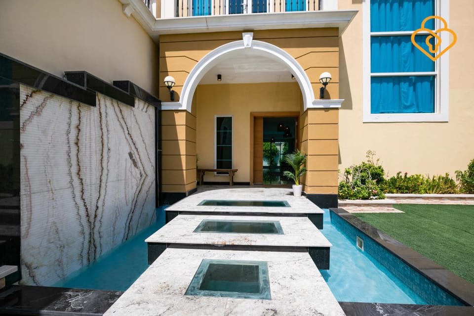 keysplease 4 BR Villa private pool, Jumeirah Park Villa in Dubai