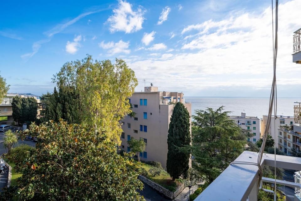 Pleiadi - Two bedroom apartment with terrace Apartment in Sanremo