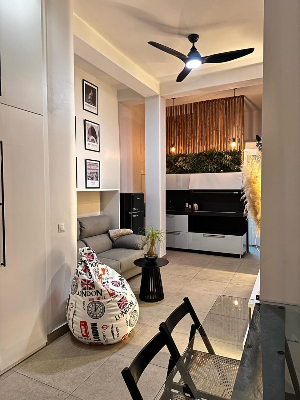 Bonito apartamento al lado del centro de Málaga con Parking gratis Apartment in Malaga