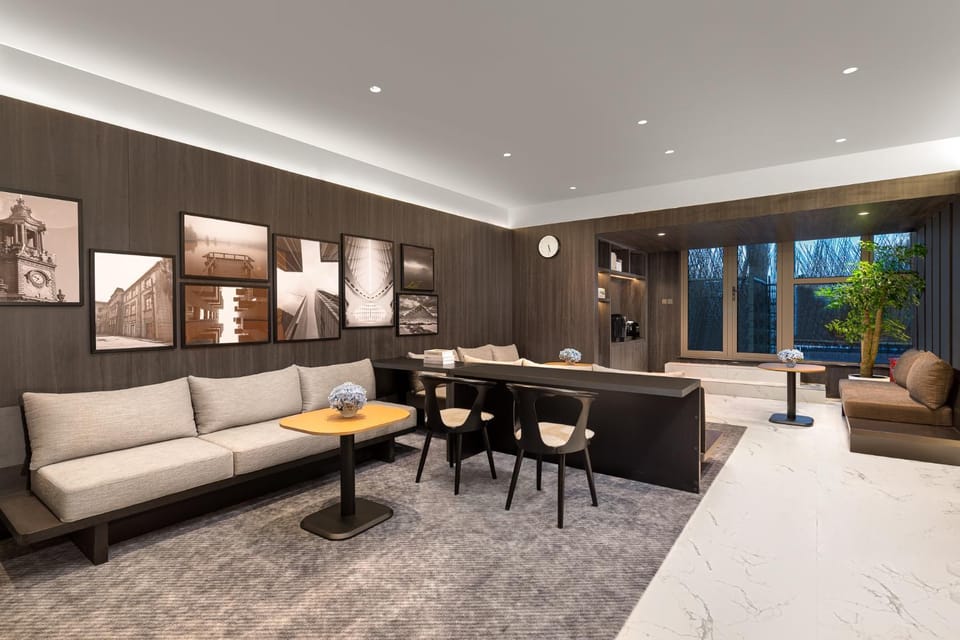 Communal lounge/ TV room, Lounge or bar