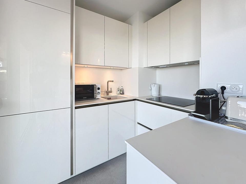 39m2 Croisette, terrasse, vue mer, garage Apartment in Cannes
