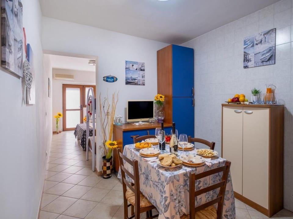 Spring, Summer, Kitchen or kitchenette, Autumn