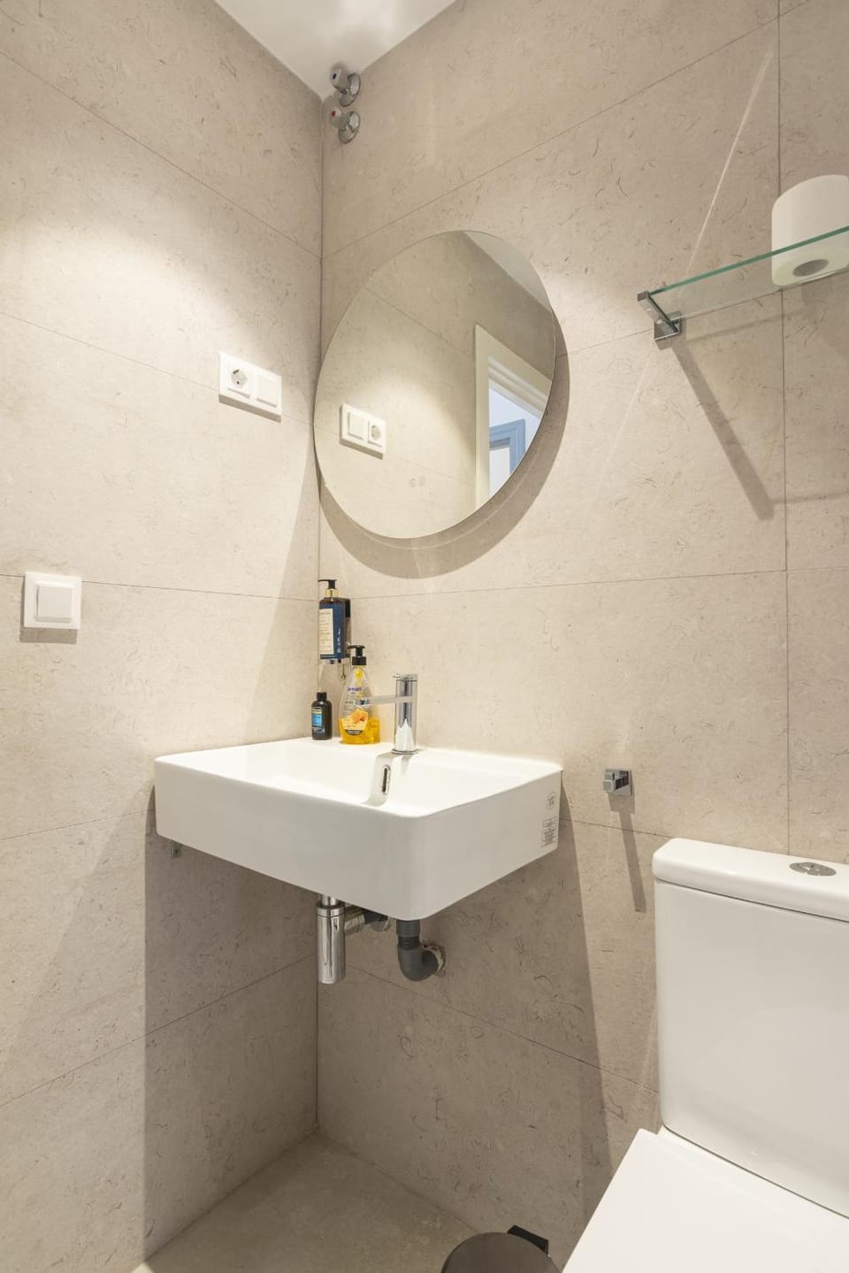 Stylish Malaga 2 Bedroom with Patio Apartment in Malaga