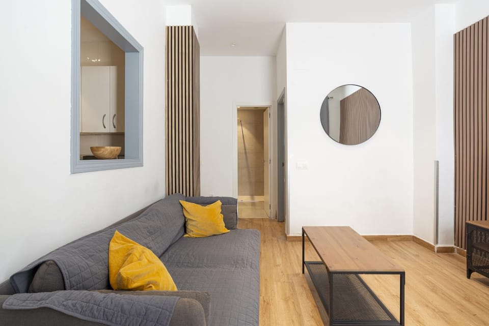 Stylish Malaga 2 Bedroom with Patio Apartment in Malaga