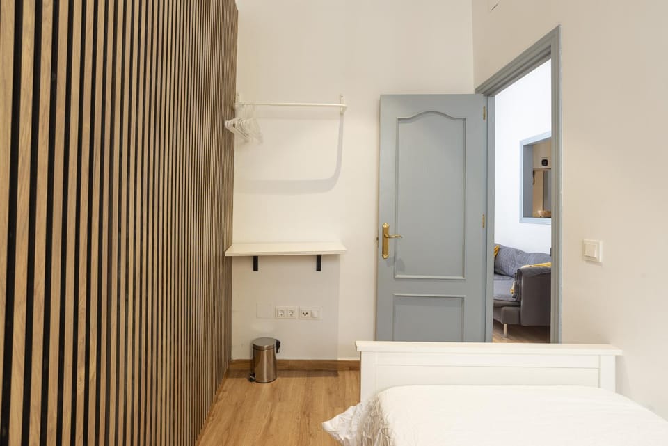 Stylish Malaga 2 Bedroom with Patio Apartment in Malaga