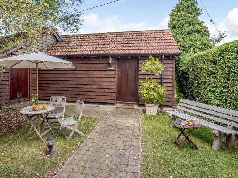 Stables Studio Apartment in Huntingdonshire District