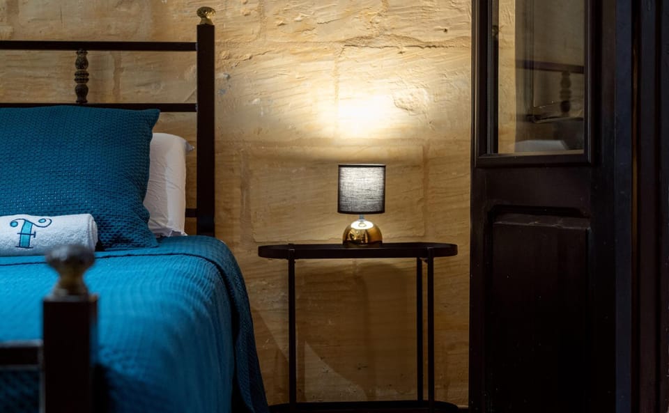 Birgu Boutique Stay Private Hot Tub & Cinema House in Malta