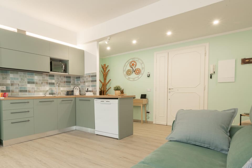 Property building, Kitchen or kitchenette, Living room