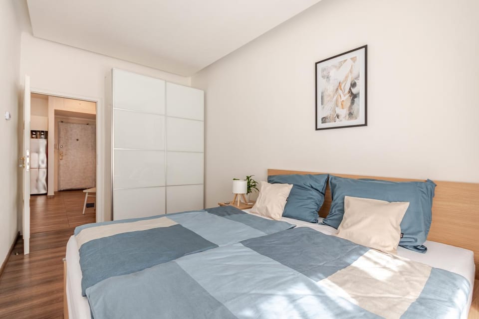 Bed, Bedroom, wardrobe