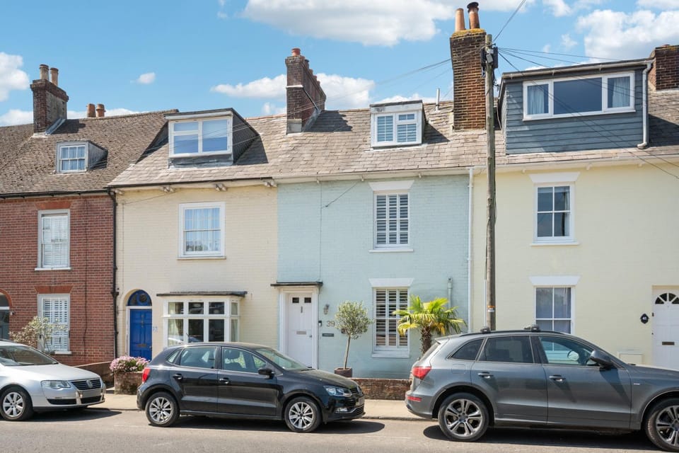 Property building, Day, Street view, Parking