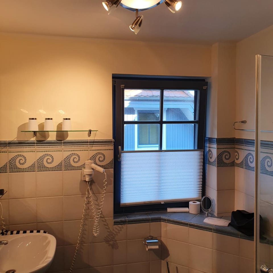 Bathroom, Living room