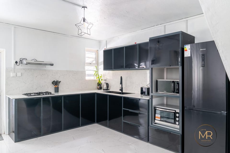 Kitchen or kitchenette, kitchen