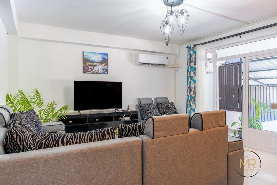Communal lounge/ TV room, TV and multimedia
