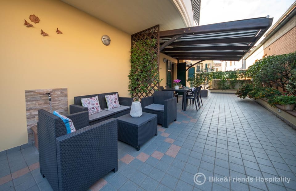 Garden, Balcony/Terrace