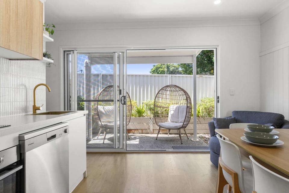 Patio, Kitchen or kitchenette, Dining area, dishwasher, oven, stove