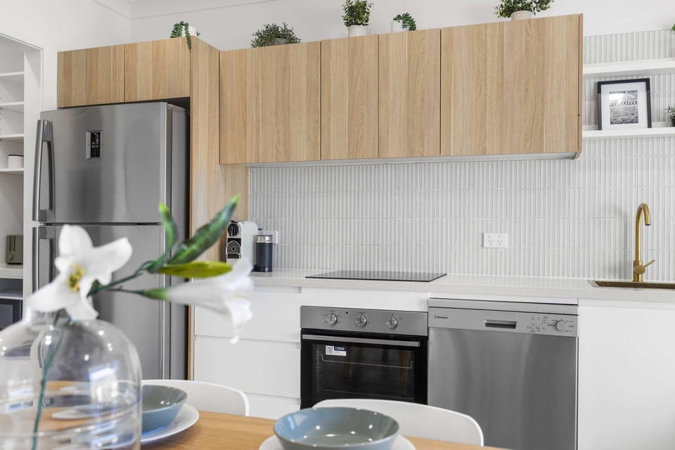 Coffee/tea facilities, Kitchen or kitchenette, dishwasher, oven, stove, toaster