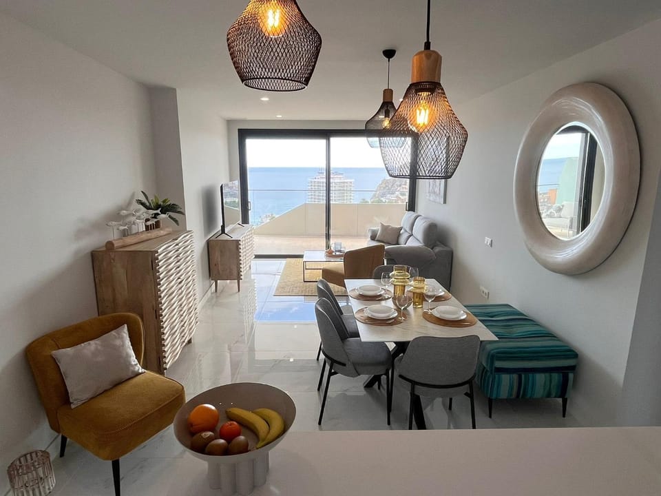 Living room, Seating area, Dining area
