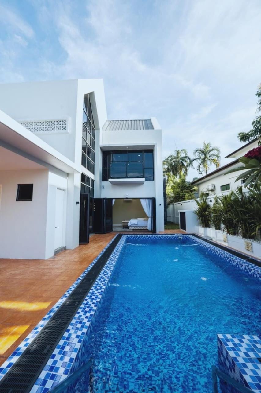 Villa Ayer Keroh Swimming Pool by DefineSuite Villa in Malacca