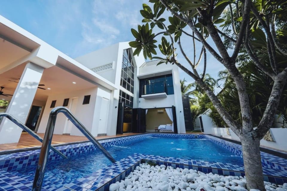 Villa Ayer Keroh Swimming Pool by DefineSuite Villa in Malacca