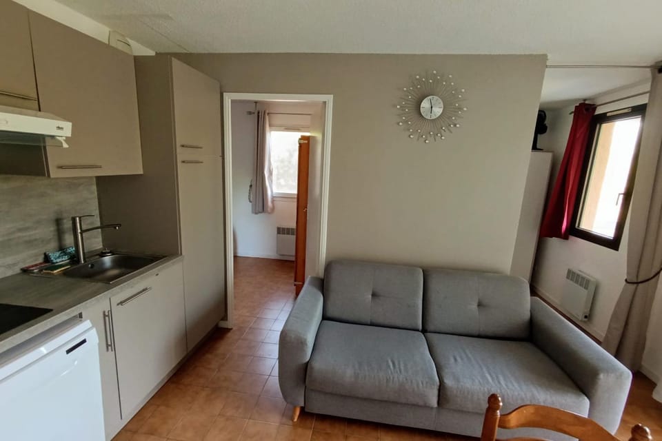 Apartment with balcony near beach Apartment in Six-Fours-les-Plages