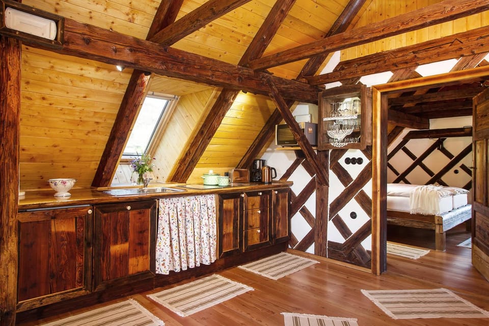 Property building, Bed, Bedroom, air conditioner
