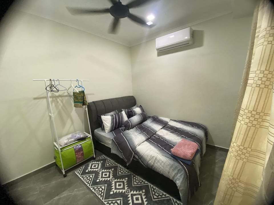 Cik Nik Roomstay Bed and Breakfast in Subang Jaya