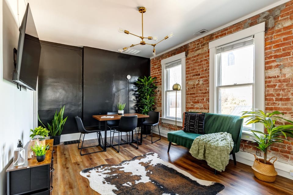 Property building, TV and multimedia, Living room