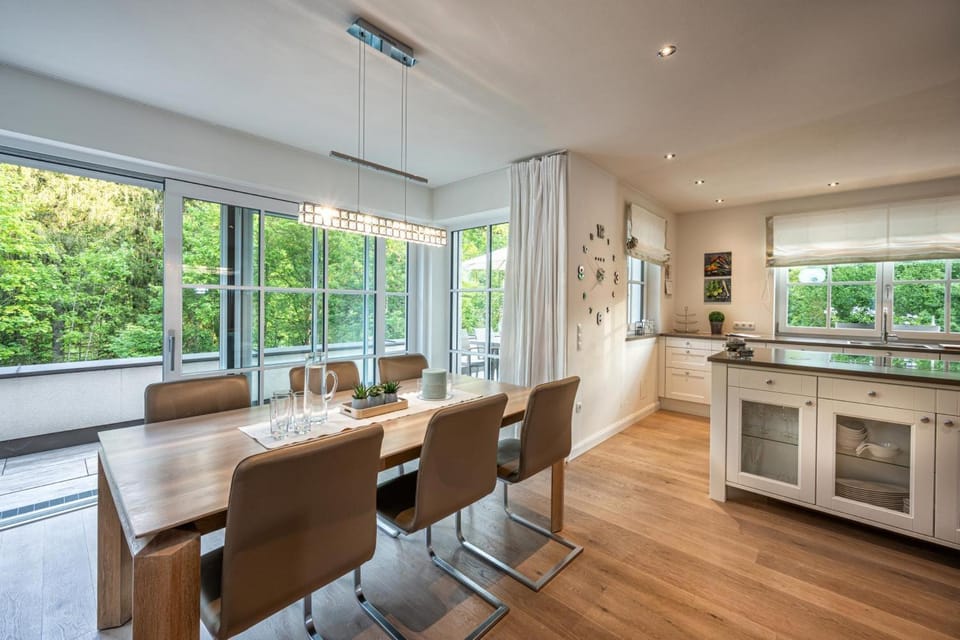 Property building, Kitchen or kitchenette, Living room