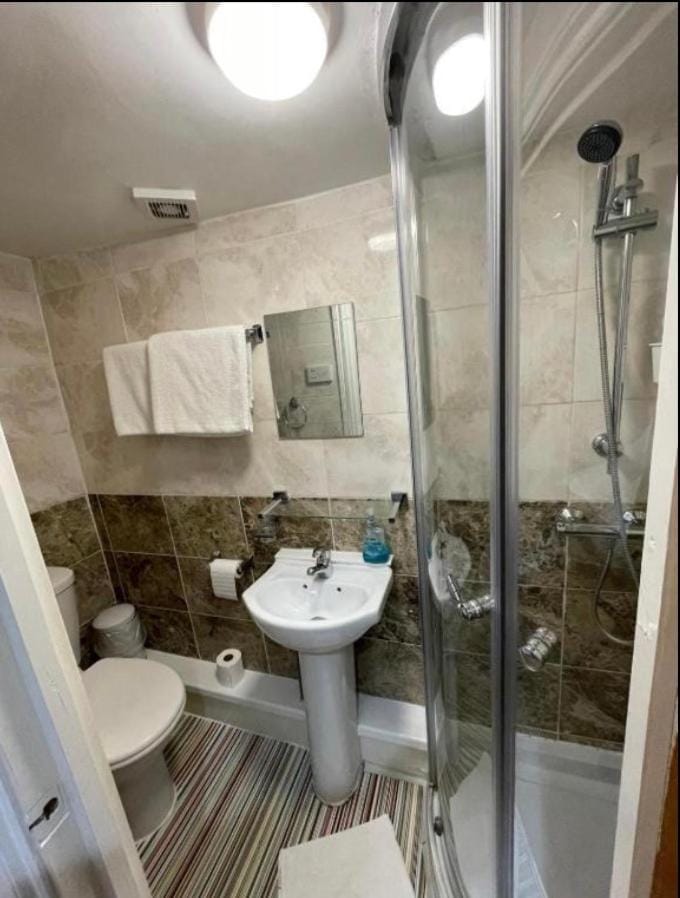 Accommodation Plus Bed and Breakfast in London