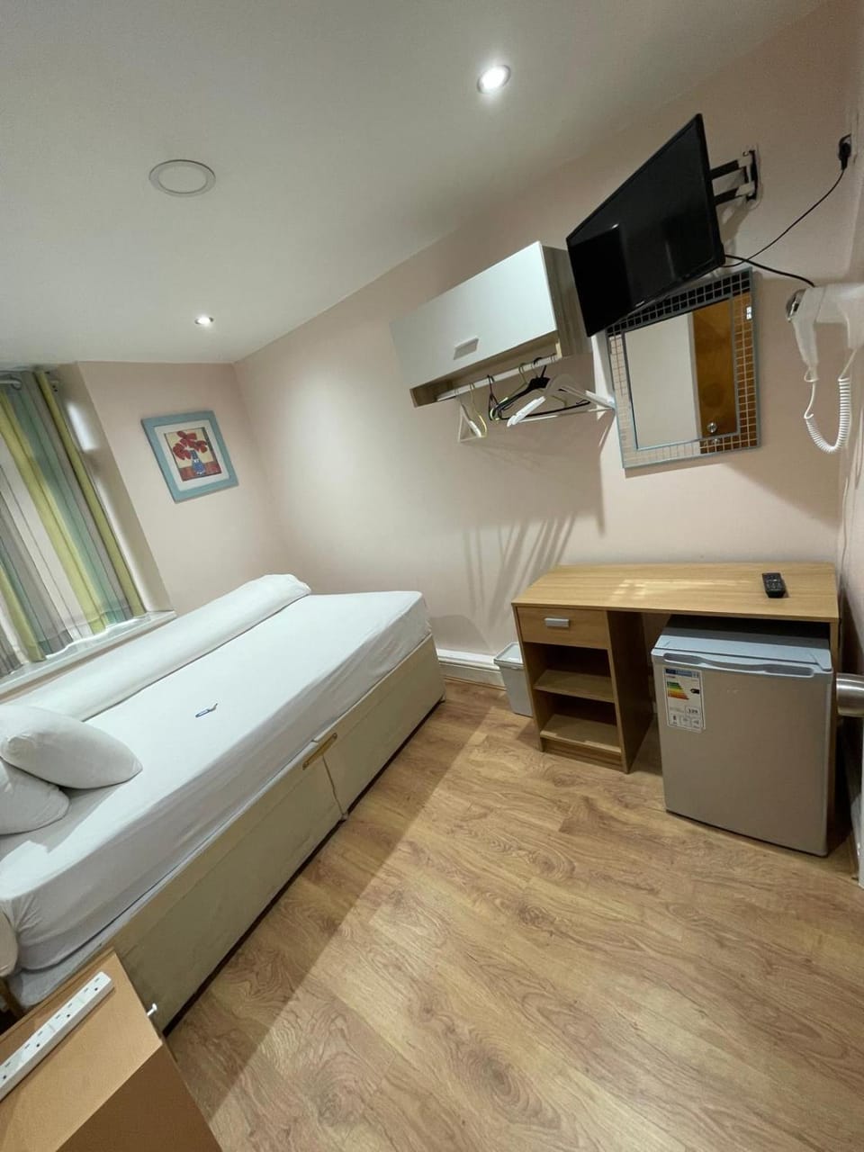 Accommodation Plus Bed and Breakfast in London