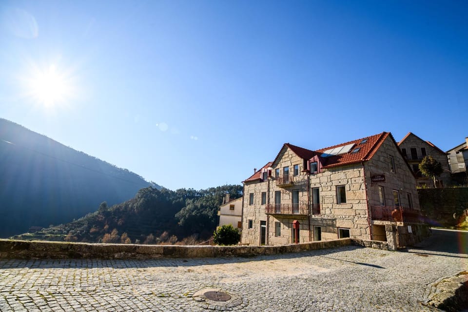 Fândega House - Rural Tourism Farm Stay in Portugal