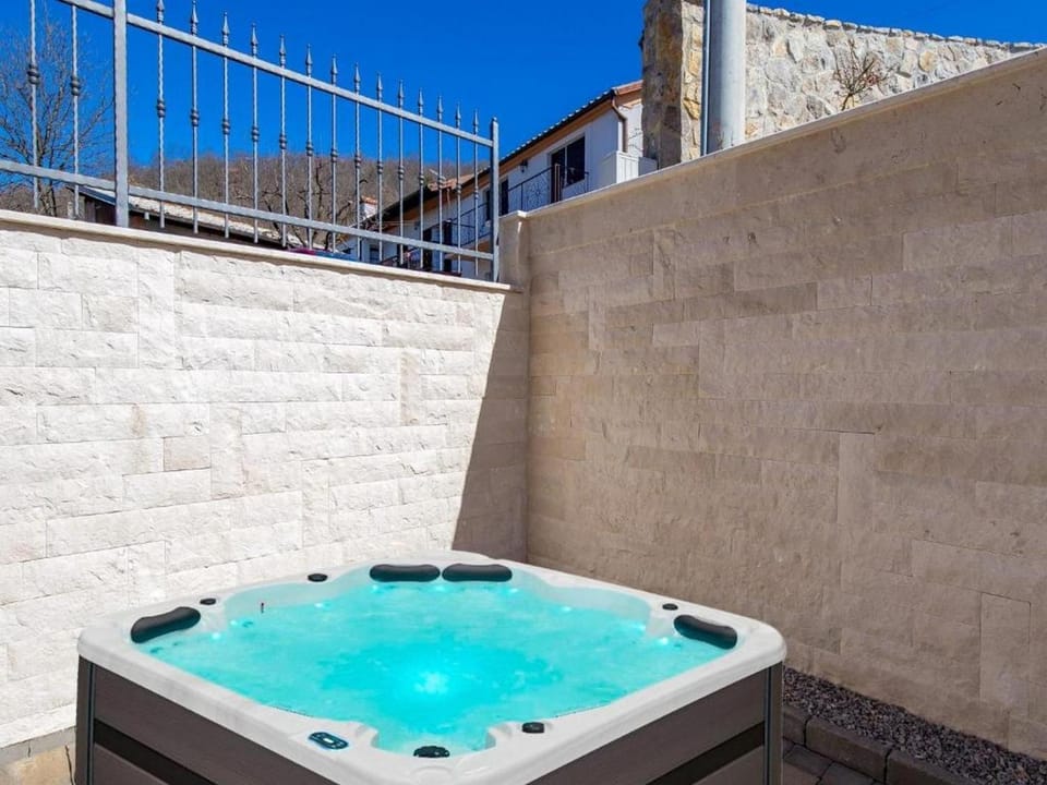 Fancy Villa Children Playground,Jacuzzi,Pool Villa in Primorje-Gorski Kotar County