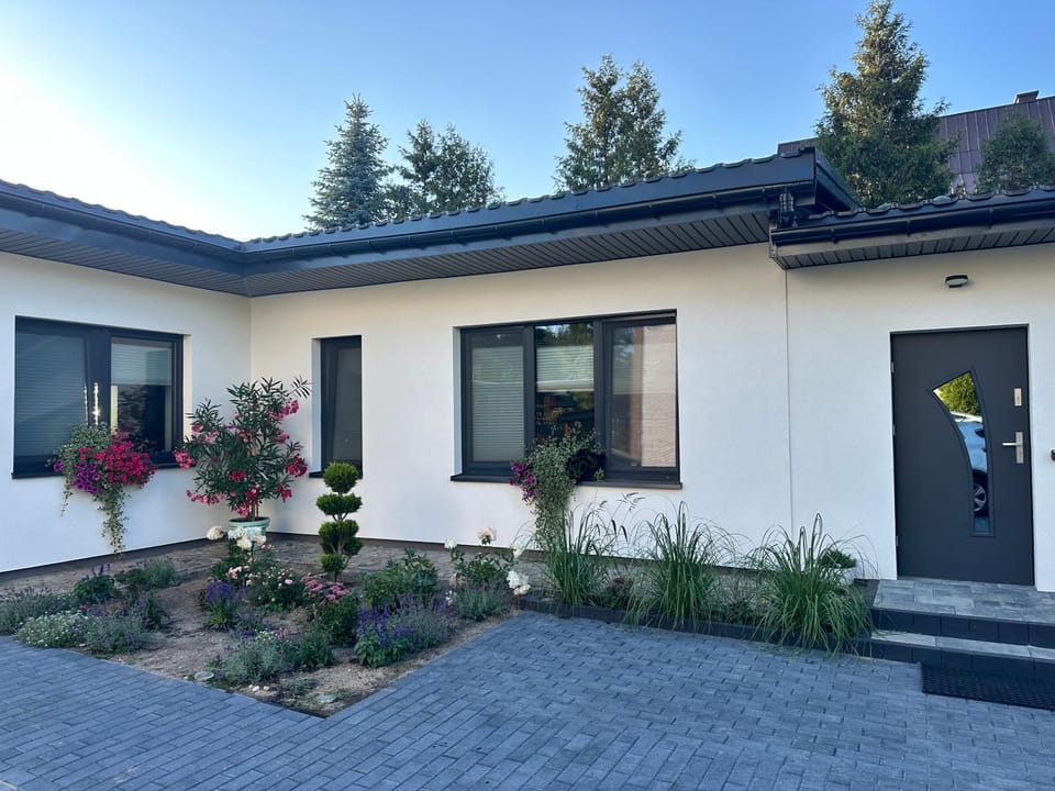 Property building, Spring, Garden, Garden view