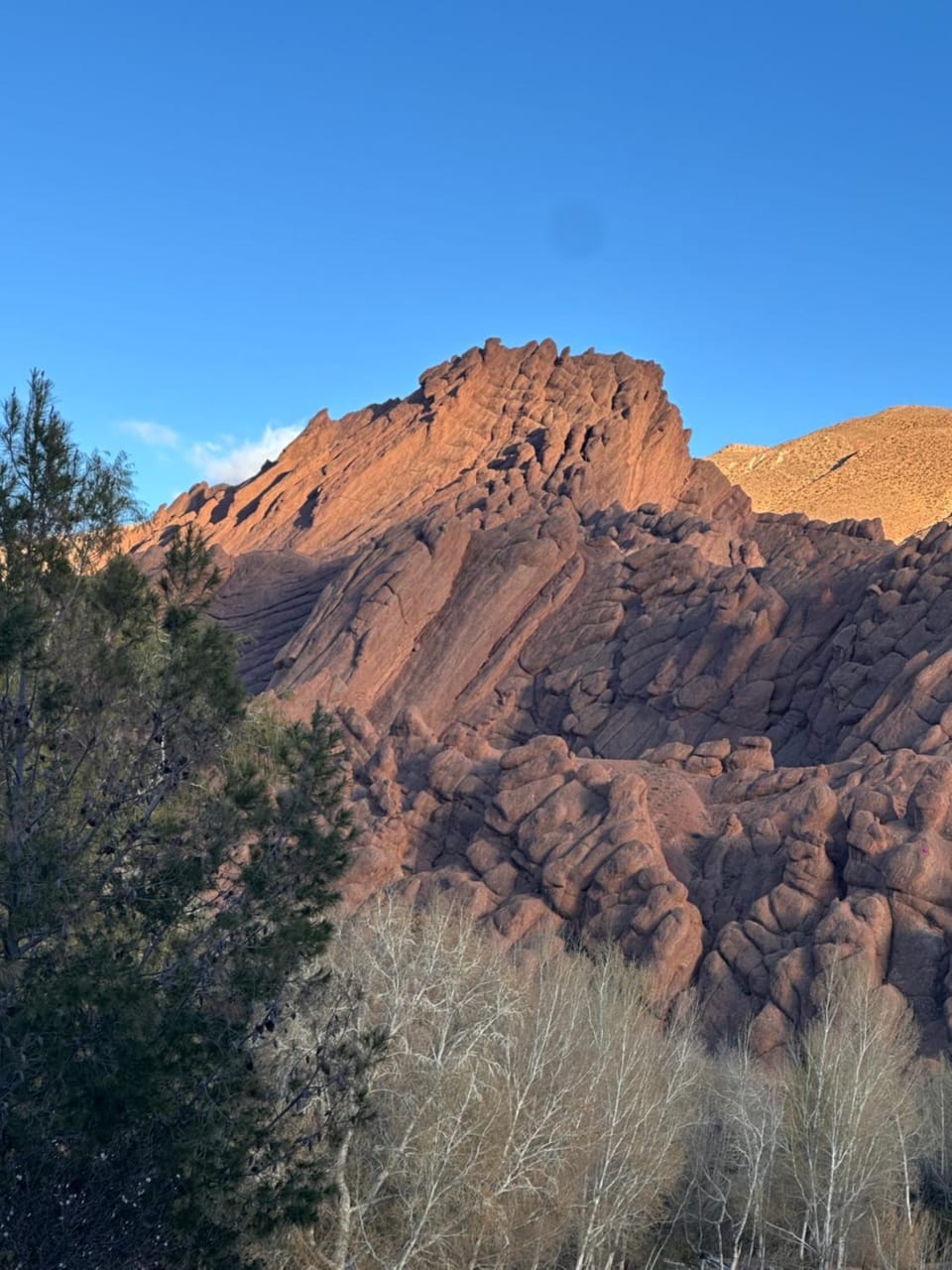 Nearby landmark, Day, Natural landscape, Mountain view