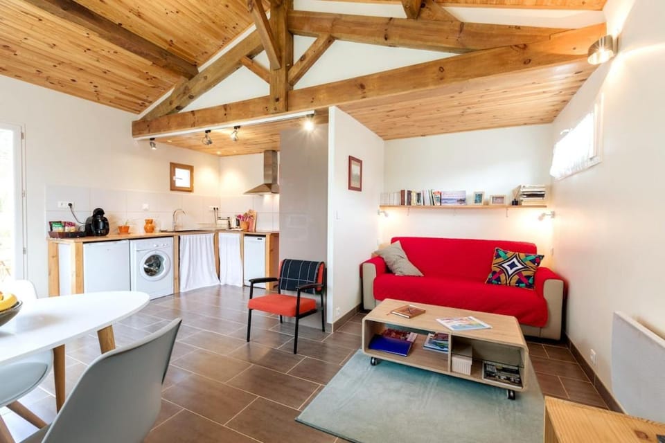 La Maison Bleue House in Nouvelle-Aquitaine