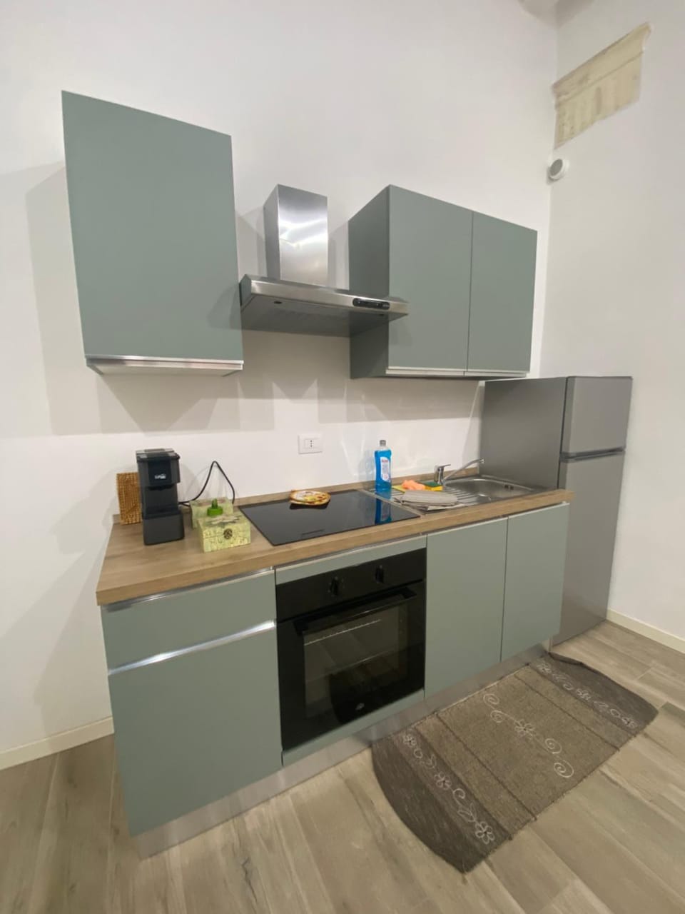 Kitchen or kitchenette, oven, stove
