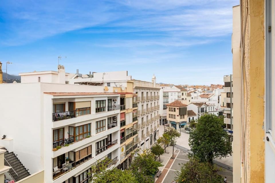 Neighbourhood, City view, Street view, Location