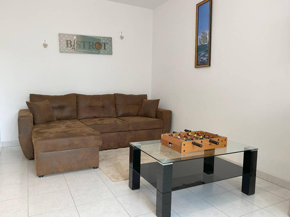 Appartement 2 chambres avec terrasse au centre de PERROS-GUIREC - Réf 560 Apartment in Perros-Guirec