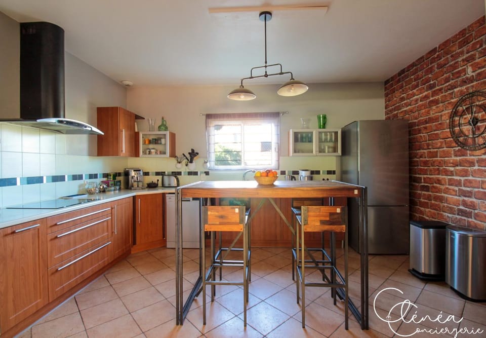 dishwasher, oven, stove, kitchen