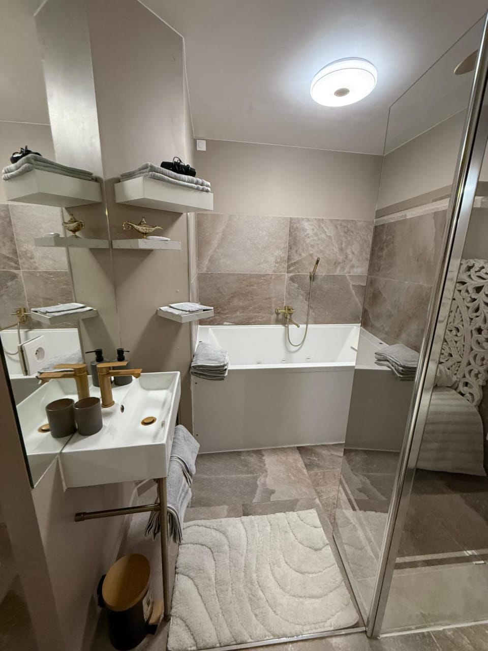 love room Apartment in Narbonne