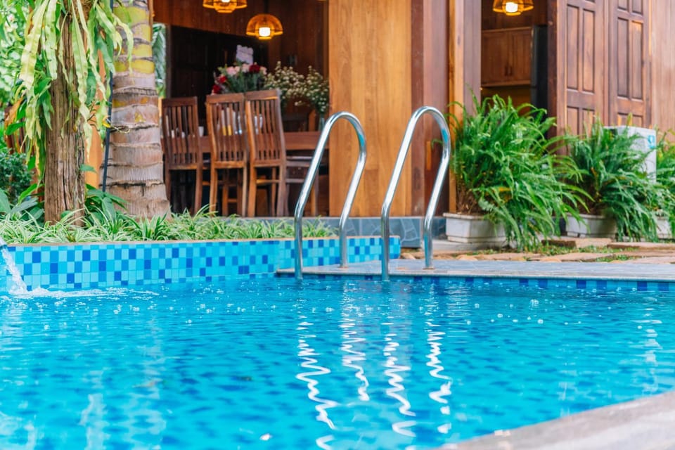 Swimming pool, Swimming pool
