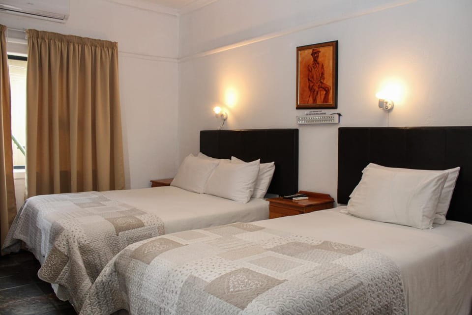 Ebenhaeser guesthouse Bed and Breakfast in Eastern Cape